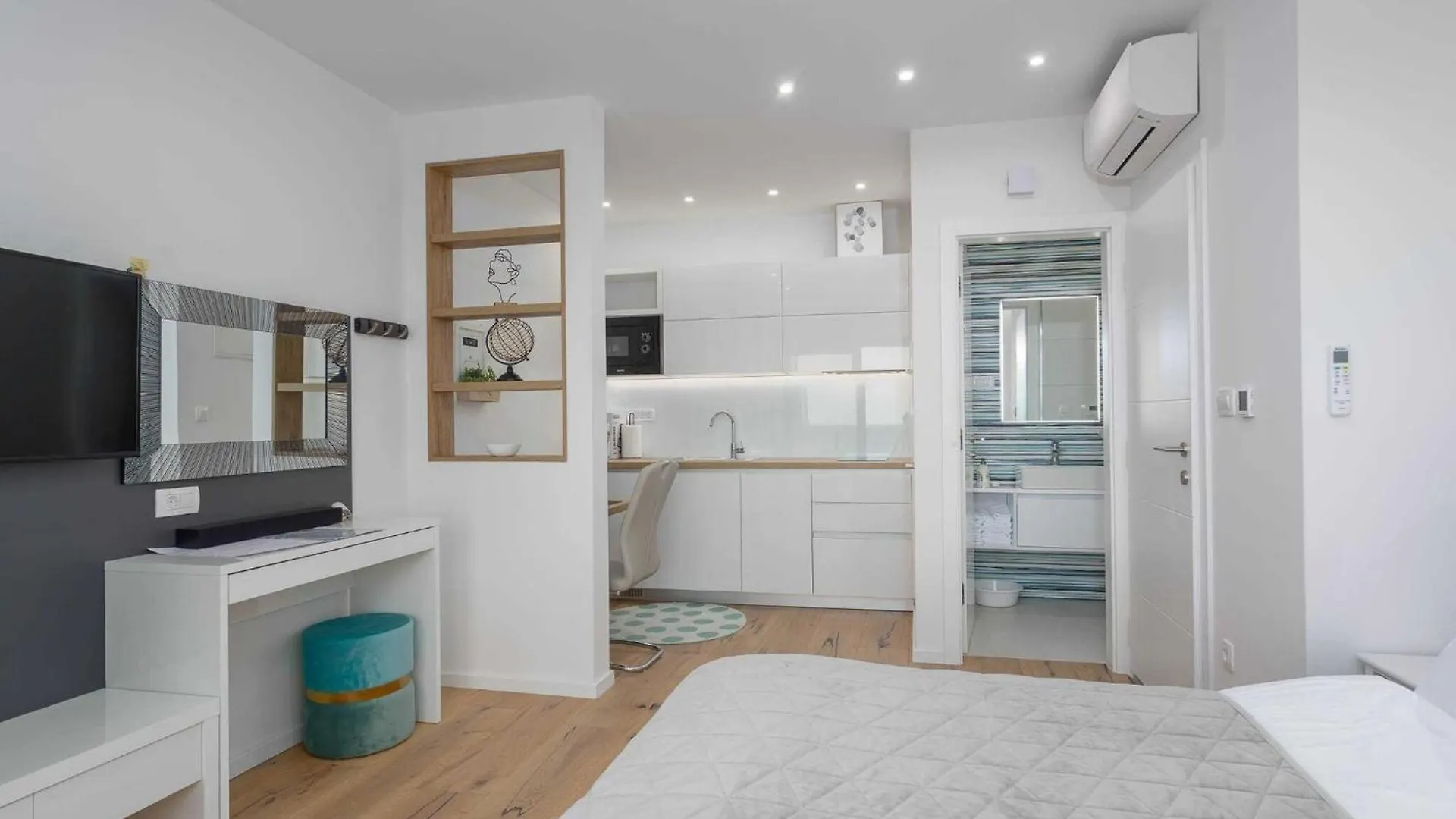 Luxury Beachfront Krk Apartments With Terrace - Studio Apartment With Terrace Krk Town Croatia