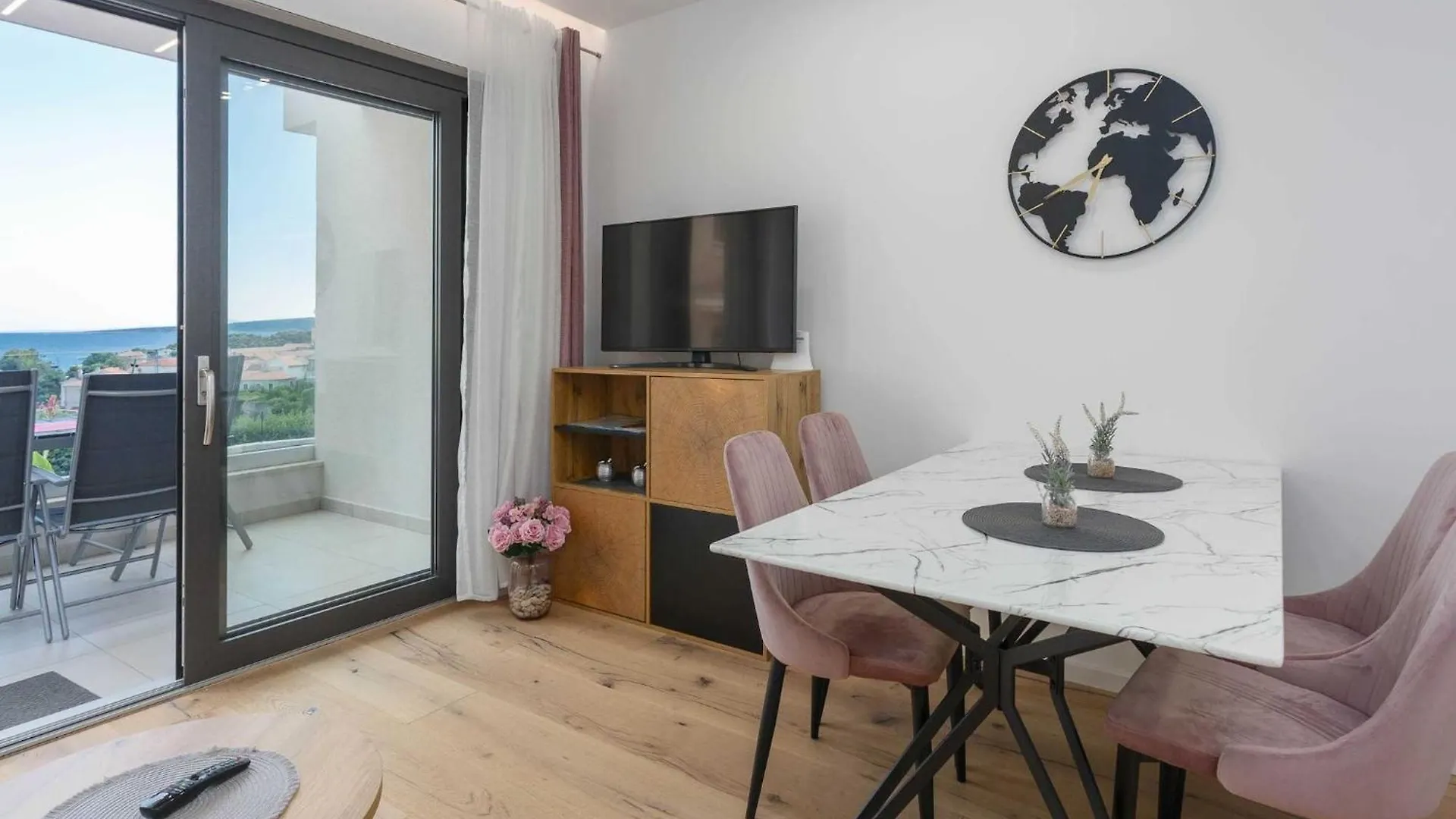 Luxury Beachfront Krk Apartments With Terrace - Studio Apartment With Terrace Krk Town